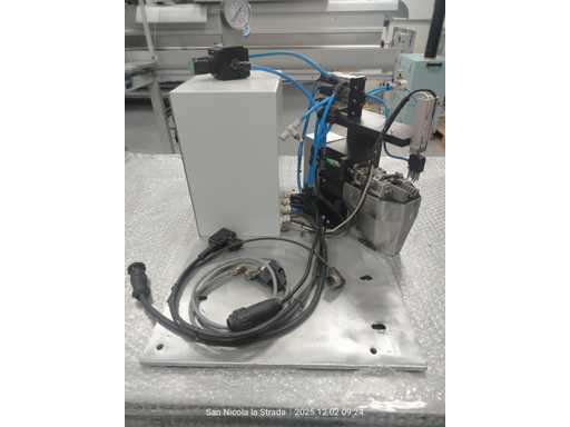 Komax - K21 - Automatic twister