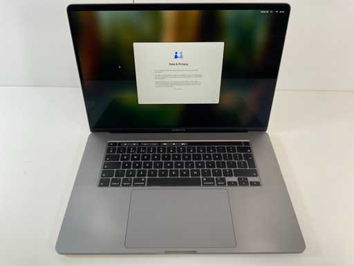 Apple MacBook Pro 16", Core(TM) i7 9th Gen, 16 GB RAM, 512 GB NVMe, AMD Radeon Pro 5300M 4 GB Laptop