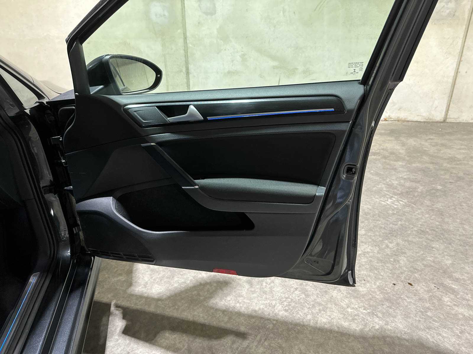 Volkswagen Golf GTE 1.4 TSI 204pk 2015 (Origineel-NL), 1-ZNB-51