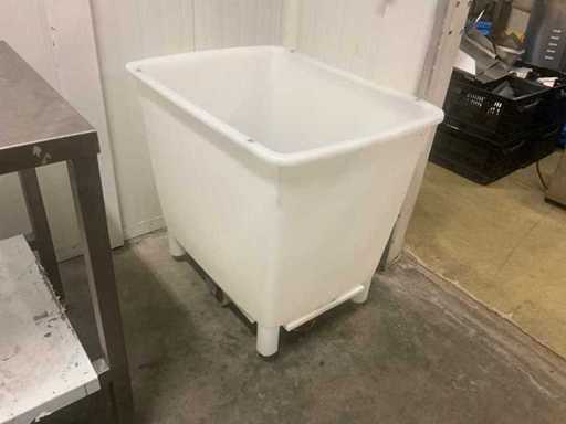 Storage bins, plastic (4x)