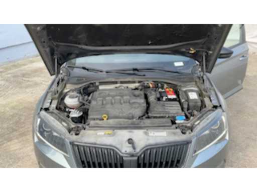 c40ad914-28c9-496b-8a04-65f1a363f540.mp4