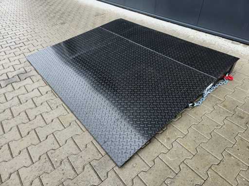 2025 rampę Rhino-Cross 5T do kontenerów