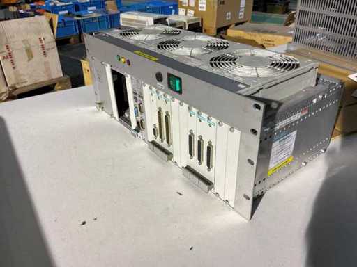 Industriële computer en remeenheid