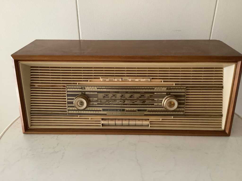 Erres - radio antic
