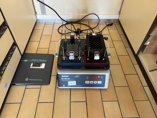 New Brunswick Scientific - BOHDAN 2080 .180 STR - Agitateur Minibloc et station de lavage