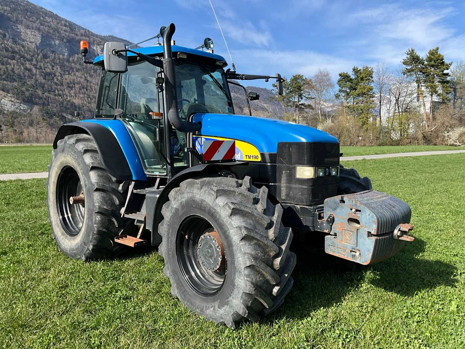 New Holland – TM 190 – 2006 – Agricultural tractor with four-wheel drive