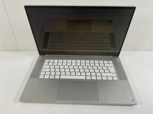 Razer (RZ09-033) Blade 15 Studio Edition, Core(TM) i7 10th Gen, 32 GB RAM, 1 TB NVMe, NVIDIA Quadro RTX 5000 Mobile 16 GB Laptop