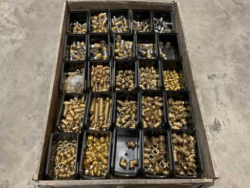 Lot de raccords en laiton (à sertir)