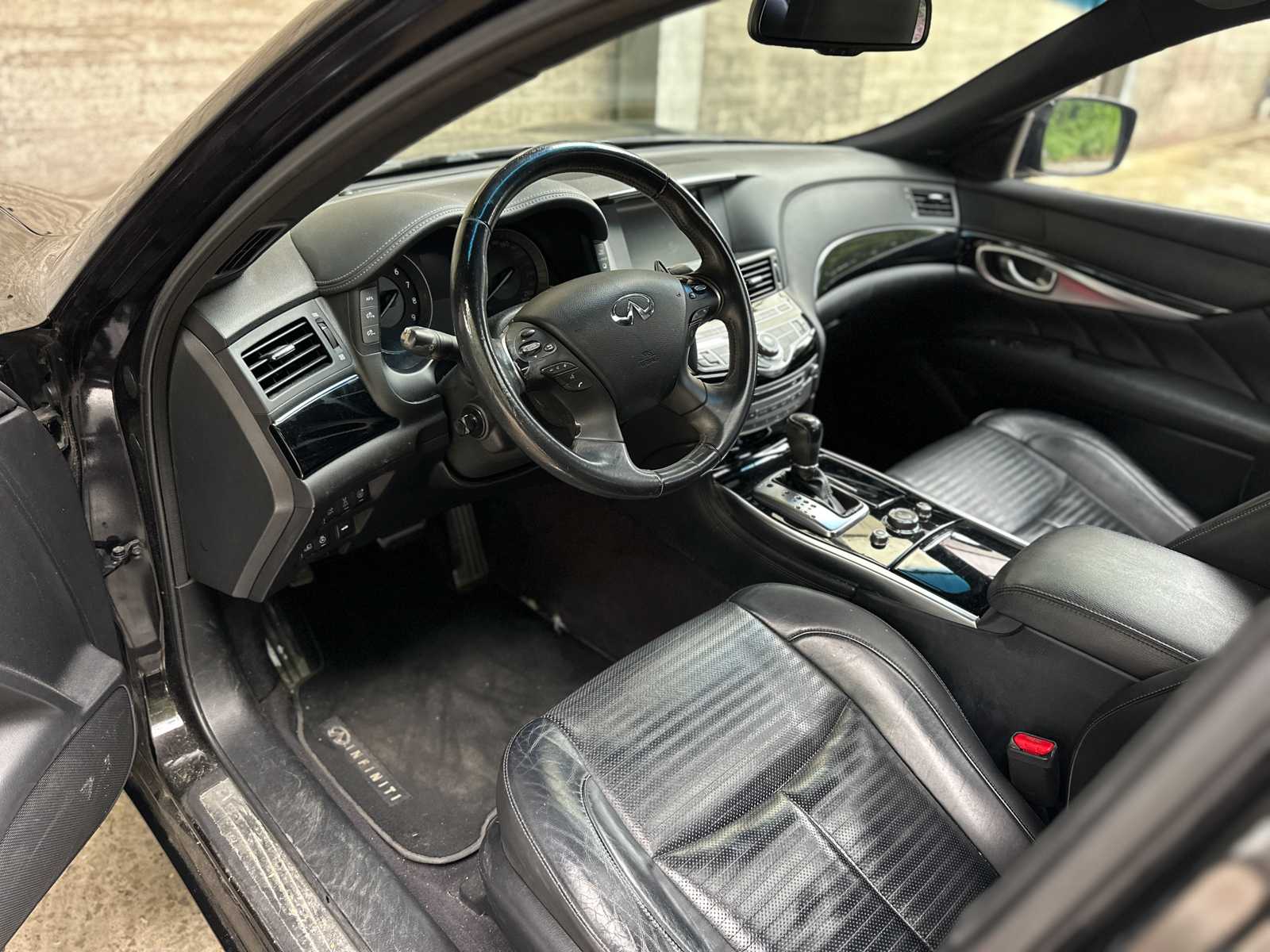 Infiniti M 37 S Premium 320pk 2010, 40-TKN-5