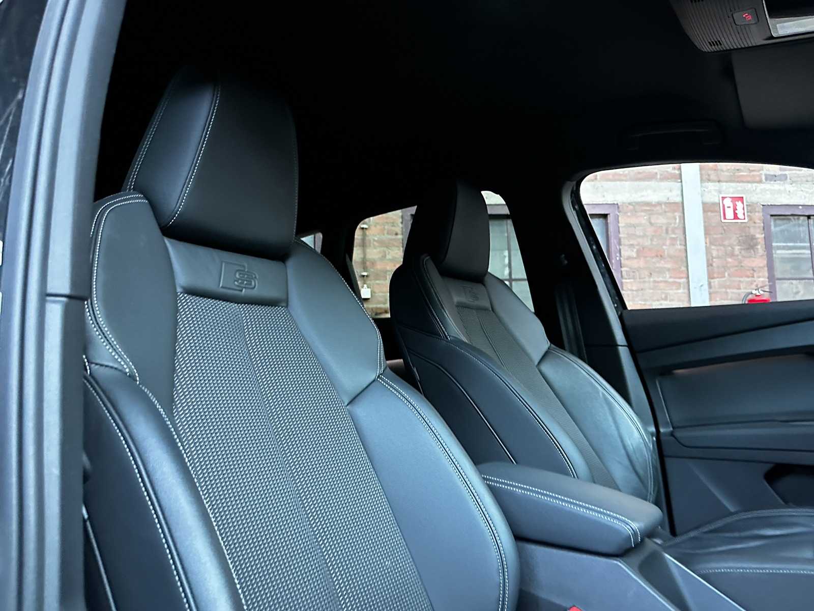 Audi Q4 e-tron 50 quattro Launch Edition S Competition 77 kWh 299pk 2022 (Original Dutch + 1st owner), P-122-GB 