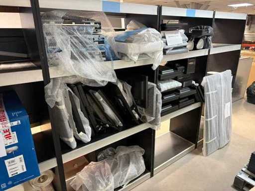 Veel verschillende touchscreens + computer- en tv-schermen