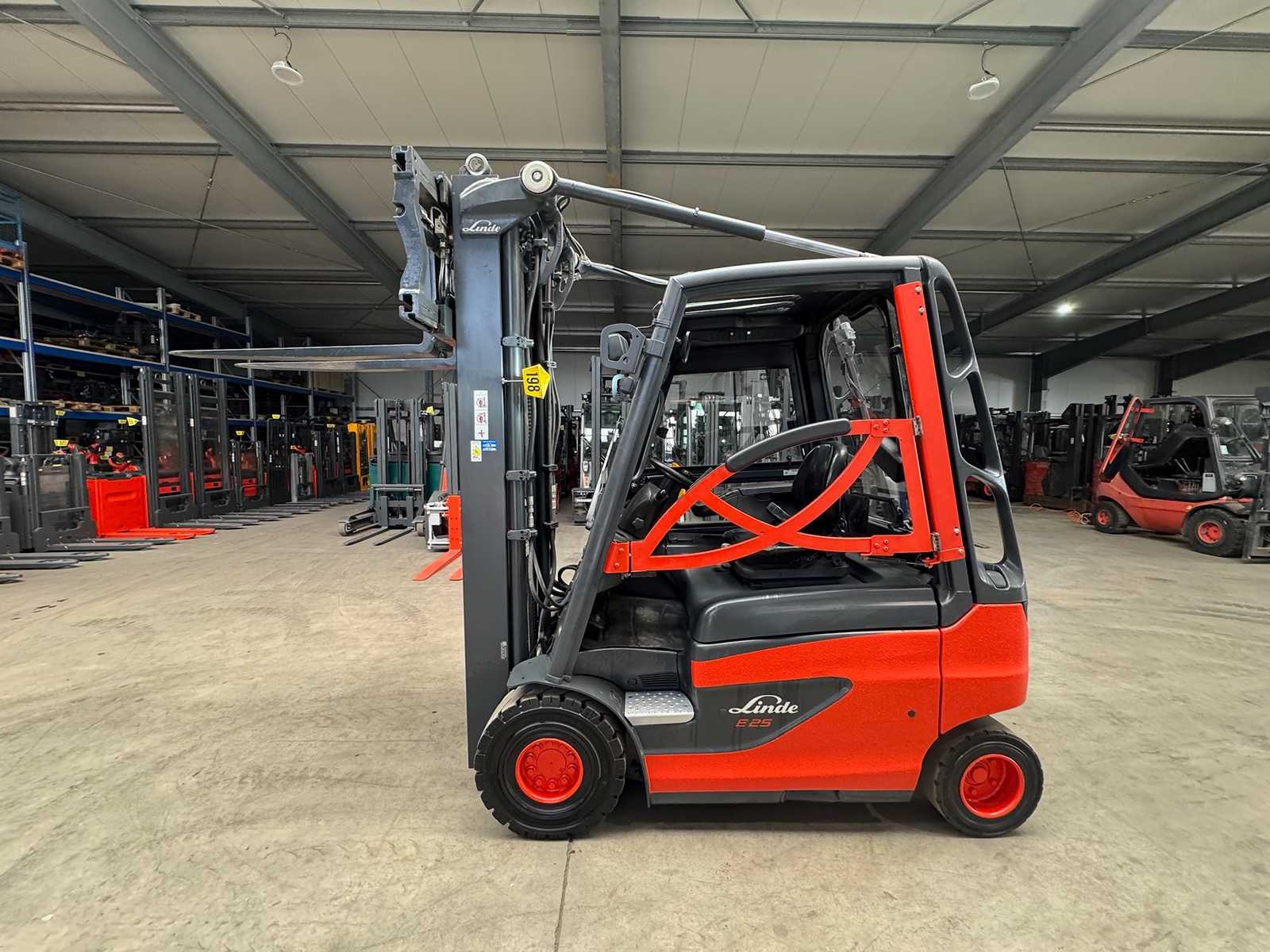 2019 Service + UVV 03/2027 Linde E25 2.500kg Triplex 548cm 3.+4.