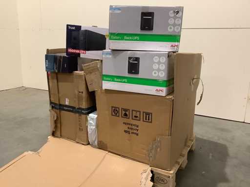 Palette d’alimentation électrique d’urgence - Marchandises de retour - 22 articles