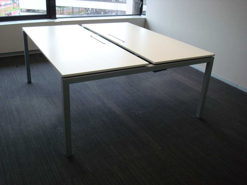 2 person workbench Nurus