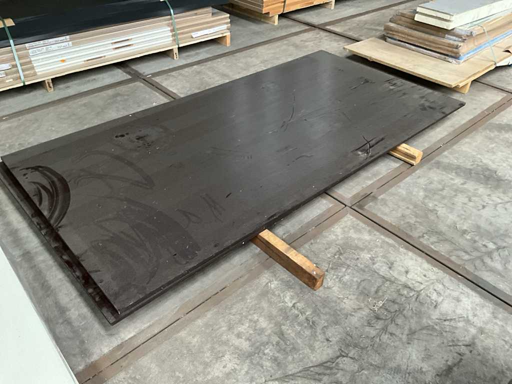 Concrete plywood