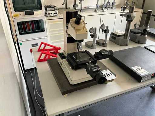 Produttori di strumenti che misurano il microscopio
