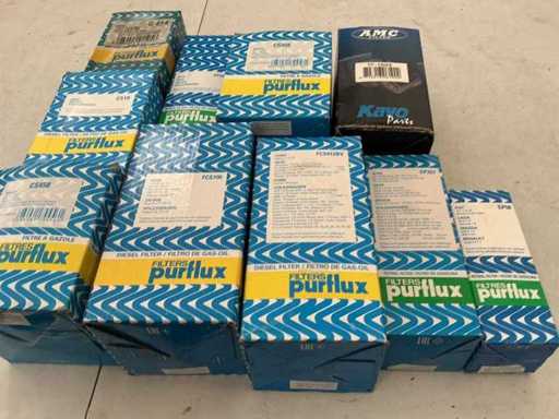 Lotti vari inclusi filtri carburante per auto