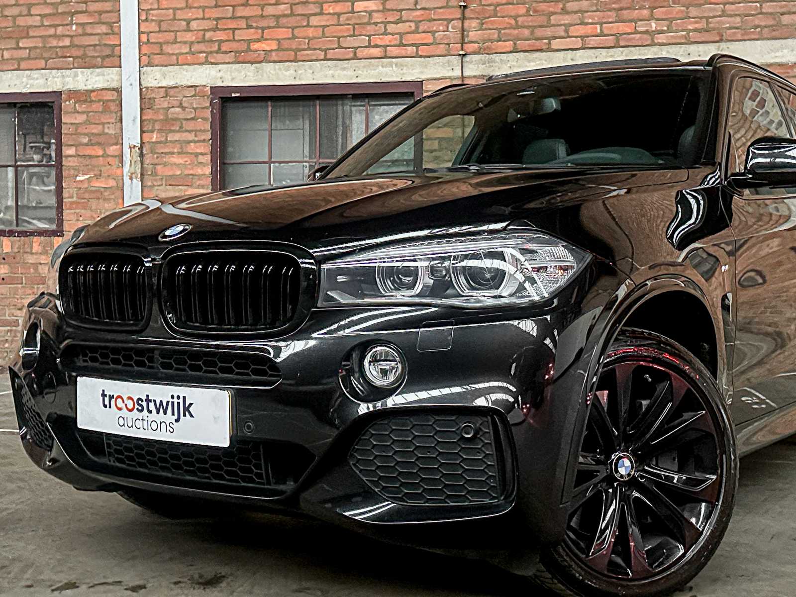 BMW X5 xDrive50i High Executive 4.4 V8 449pk 2015, J-245-HD