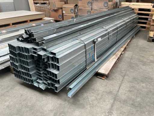 Lotto di profili metallici 400cm