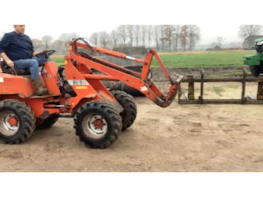 611e8a79-c32b-483a-8e5a-0a99786bd950.mp4