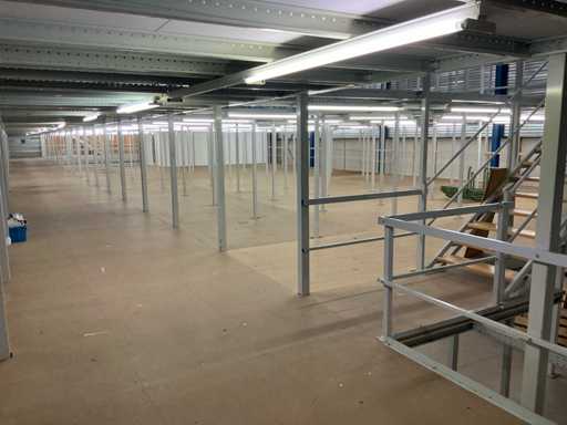 Etajul dublu Logo Tech aproximativ 750m2