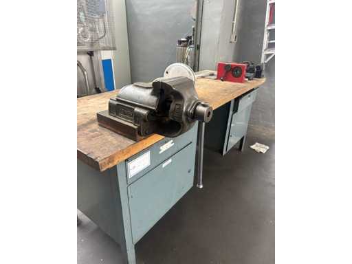 WORKBENCH WITH LINEN VICE & ACCESSORIES  