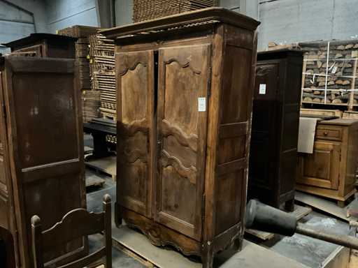 Antieke 2-deurs houten Kledingkast