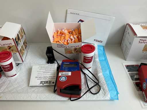 HemoCue HB201+ Hemoglobinemeter