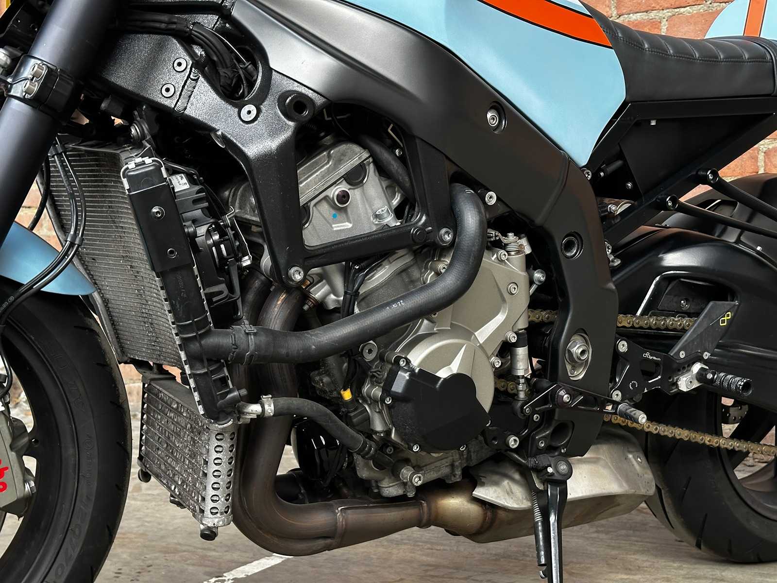 BMW S1000RR HP4 Cafe Racer 193PK 2013