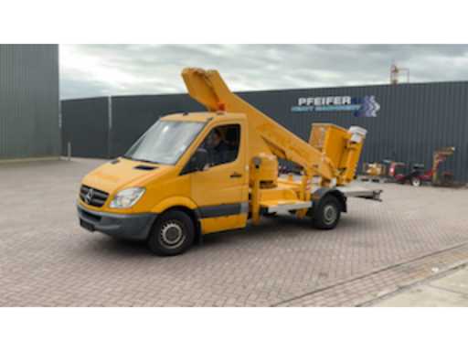 c33a0c15-2cd0-4b66-b753-da5b946a4eaa.mp4