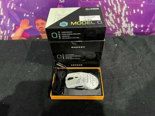 Glorious Model O Gaming muis (4x)