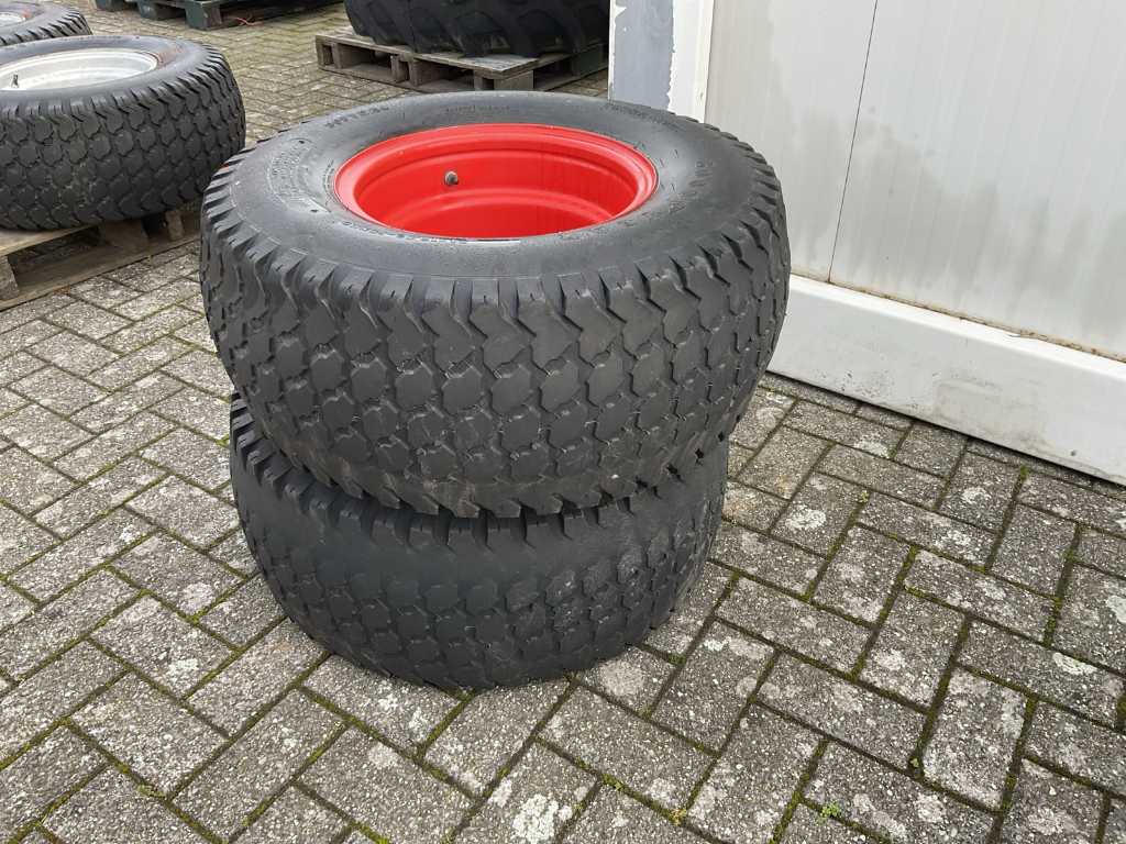 Good Year tyre with rim 31 x12,5 15 NHS (2x)
