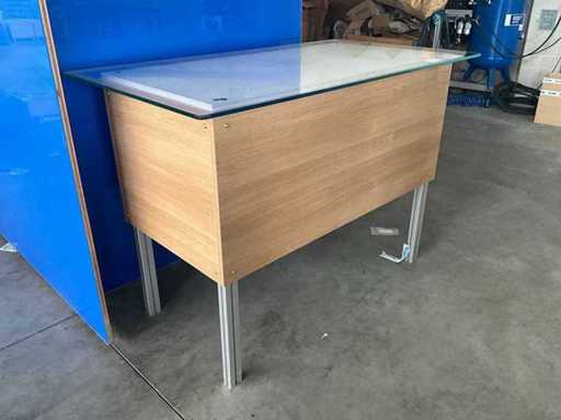 Bartafel met glazen blad