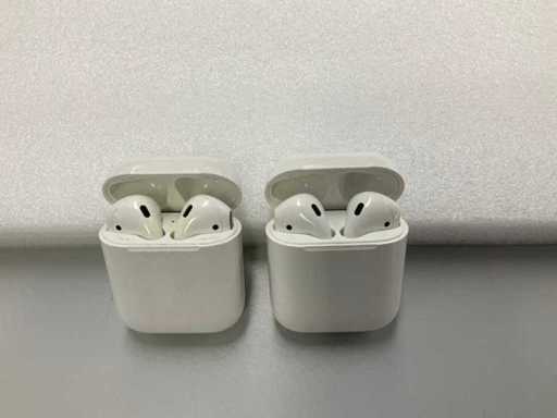 Apple - AirPods 2 mit Ladehülle (2x)