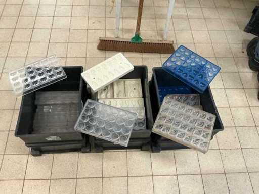 Partia różnych form czekoladowych