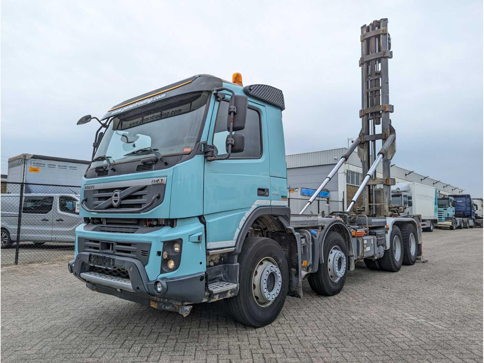 2012 VOLVO FMX410 8×4 Truck