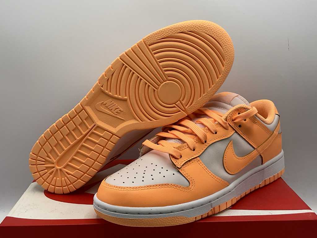 Nike Dunk Low Peach Cream Baskets pour Femme 42 1/2
