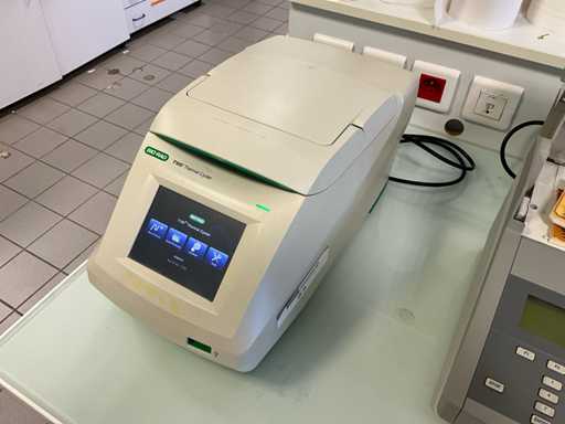 BIO-RAD T100 PCR Thermal Cycler