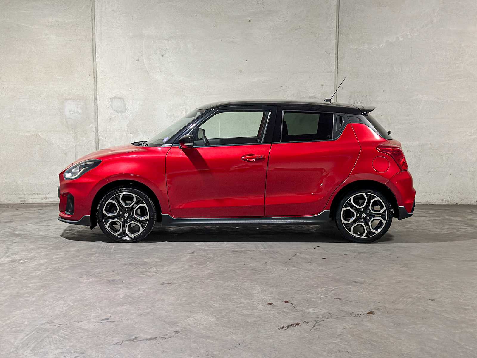 Suzuki Swift 1.4 Sport Smart Hybrid 129hp 2021 (Original-NL + 1st owner), N-208-KF