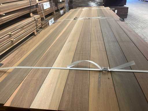 Listoni Ipé Country Grade piallati 2750-3350x90x27mm (117x)