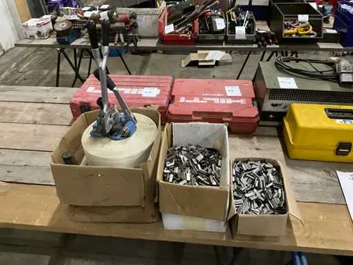 Strapping strap/clamp