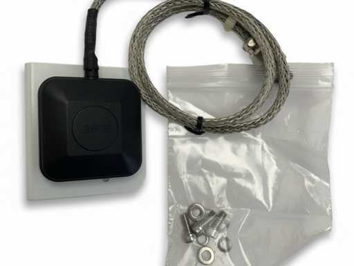 Intellian VSAT GPS Antenna v110 - GPS marin durable pour une navigation maritime précise