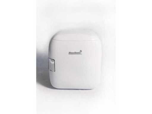 MaxxHome 21972 Mini Refrigerator - 9 Liter