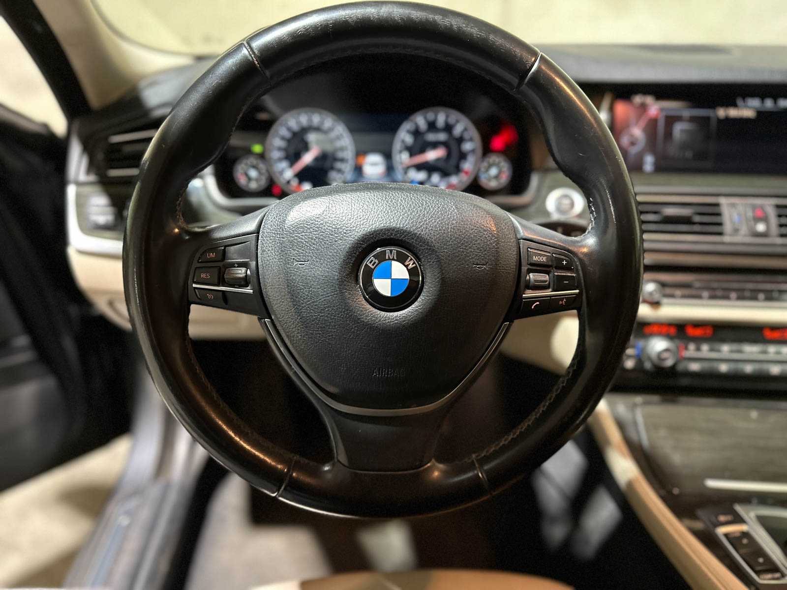 BMW 520i Luxury Edition 5-serie 181pk 2017 (Origineel-NL), NP-432-L