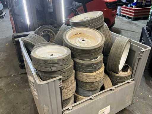 Skyjack Party Aerial Work Platform Wheels