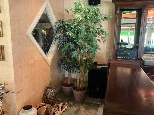 Kunstplanten in pot (2x)