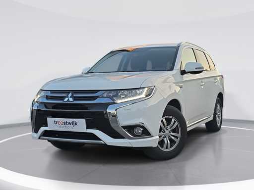 Mitsubishi Outlander 2.0 PHEV Business Edition 2015 | GZ-587-R