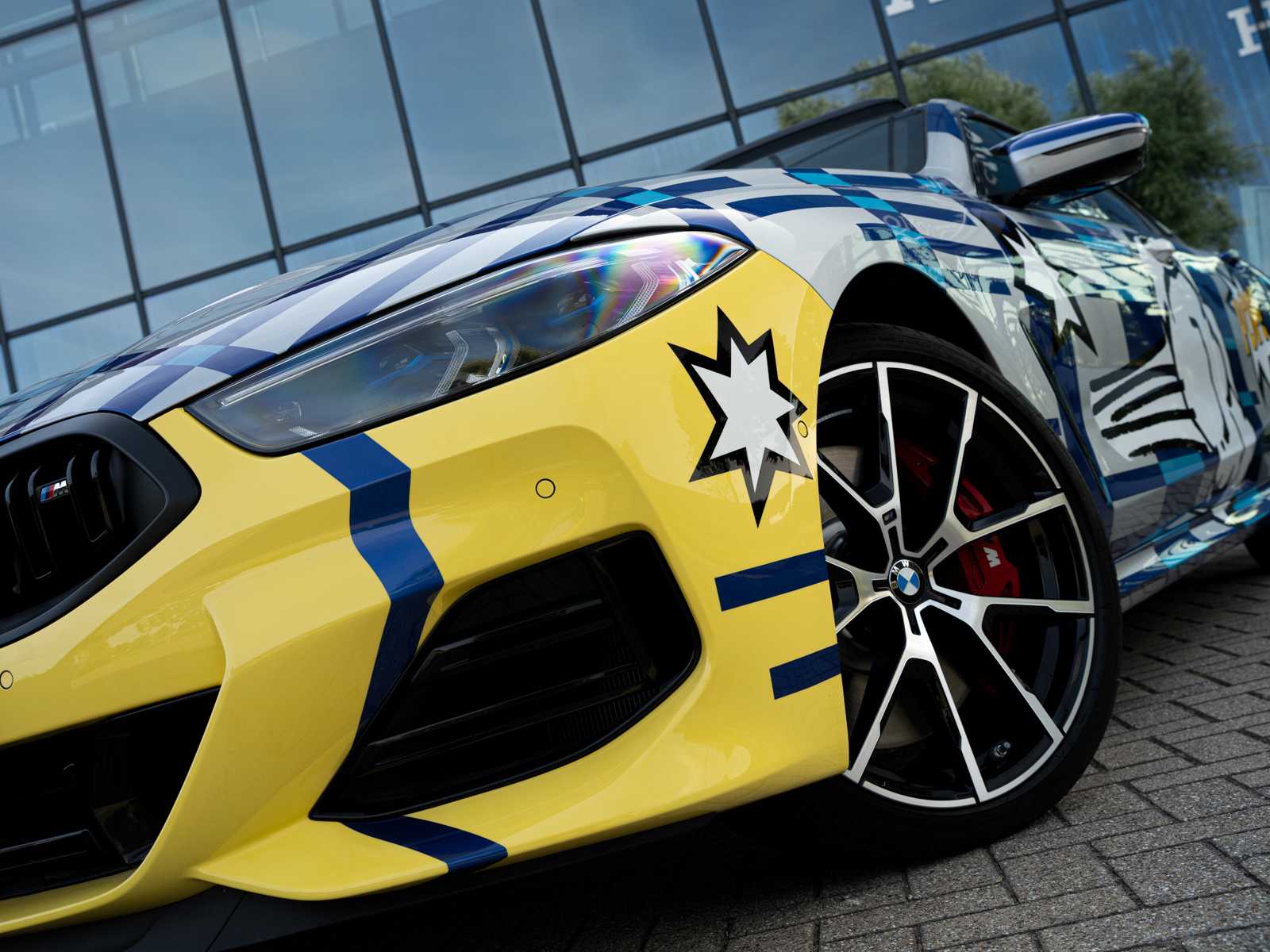 BMW M850i Gran Coupé 4.4 V8 xDrive -The 8 X Jeff Koons- M-Performance 530pk 2023 (1 van 99) (NEW) 8-Serie (Origineel-NL + 1e Eigenaar), X-004-JB