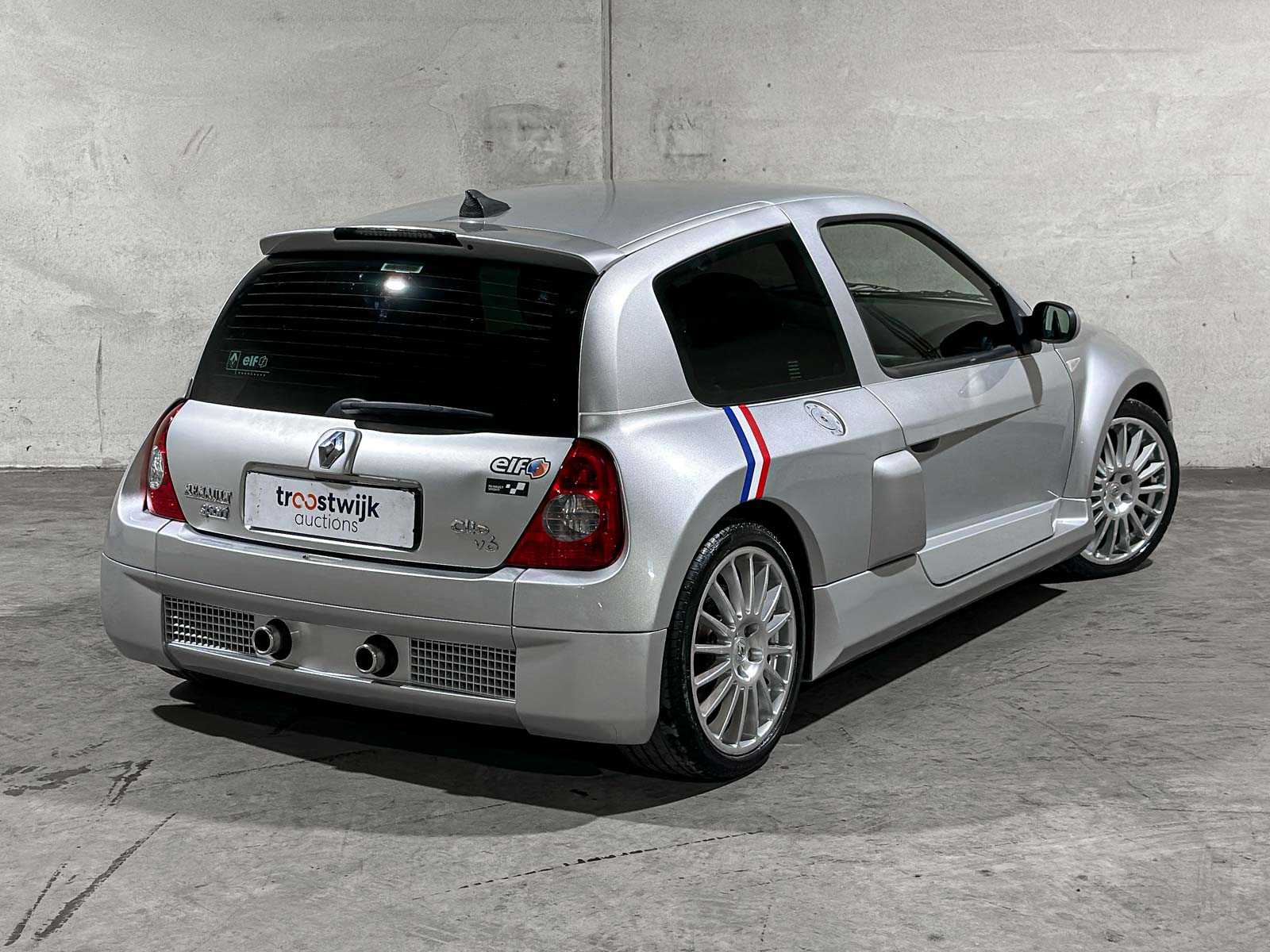 Renault Clio V6 3.0 Sport RS Phase 2 (NR 149) 255pk 2004 Youngtimer