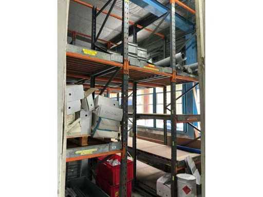 Zahnstange mit Walzenförderbändern